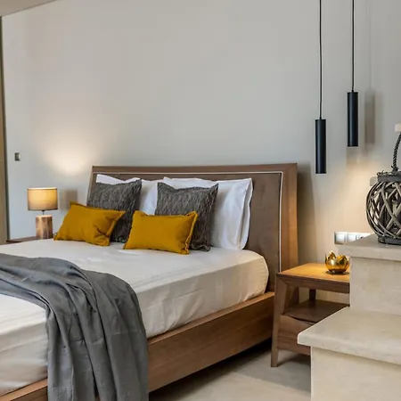 Beautiful Naxos | 3 Bedrooms | Luffy | Breathtaking Sea Views And Outdoor Hot Tub | Chora Naxos 别墅 Naxos City